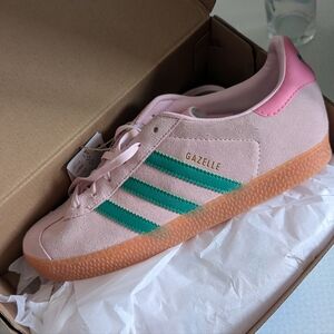 Adidas (Fit 8.5) GAZELLE Sneakers - Pink and Green
